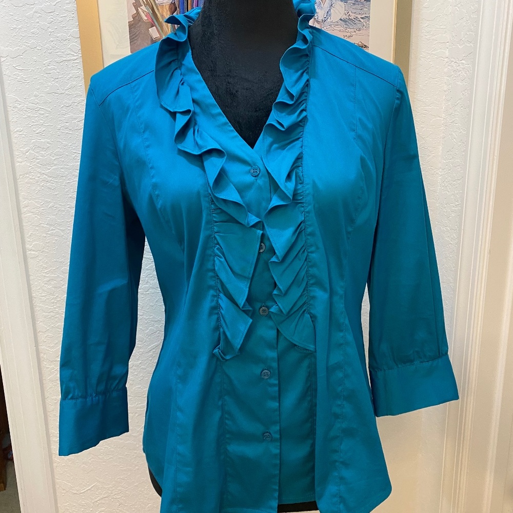 ALFANI Ruffle Front Top – Size 6 (Pre-Owned) - Picture 2 of 4